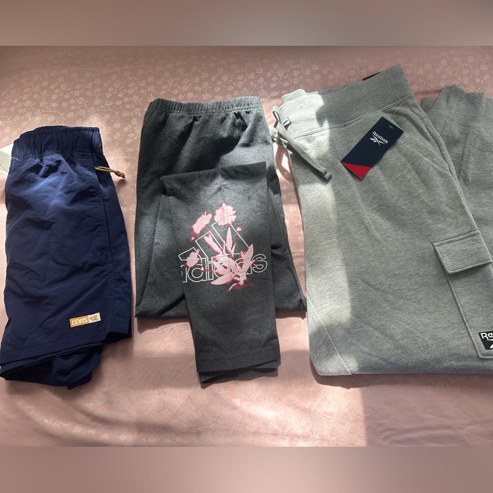 🆕Reebok, Adidas & Levi’s Athletic Bundle - Picture 1 of 16